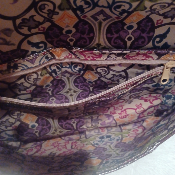 Helen Welsh Patent Croc Clutch 🤩 IYKYK. - Picture 5 of 8